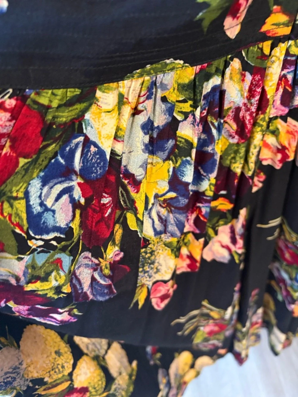 Trashy Diva Black Floral Plunge Midi Dress - Picture 6 of 6